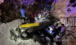 Kahramanmaraş’ta köprüden uçan otomobil kazasında genç can verdi