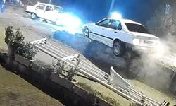 Kaza yapınca aracını bırakıp gitti, o anlar kameraya yansıdı