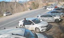 Mersin’de 6 kişinin içinde olduğu araç devrildi