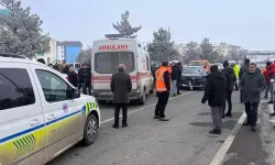 Otomobilin çarptığı yaya kalp masajına rağmen kurtarılamadı