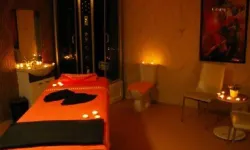 Skandal Ortaya Çıktı: Gizli Masaj Salonunda Fuhuş Yapılıyor