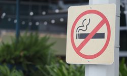 Yeni sigara yasakları: Hangi alanlarda sigara yasaklandı, kasa arkasında satış kalktı mı?