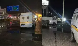 İzmir'de yolun karşısına geçerken otomobilin çarptığı yaya öldü