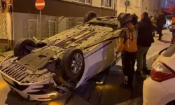 Üsküdar'da park halindeki 3 araca çarpan otomobil, takla attı: 1 yaralı
