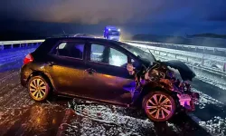 Aksaray'da 2 otomobil çarpıştı: 5 yaralı