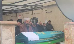 Ailesini katledip intih*r eden şüpheli ile annesi toprağa verildi