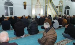 Vatandaşlar iftarı erken açtı: Ezan üç dakika erken okundu, kafalar karıştı!