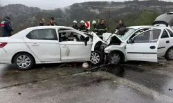Burdur'da iki otomobil kafa kafaya çarpıştı; 7 ölü, 5 yaralı