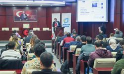 Kahramanmaraşlı gazetecilere Gaziantep’te yapay zekâ ve dijital habercilik eğitimi