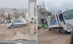 Kahramanmaraş'ta çöp kamyonu çukura düştü