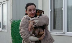 Depremzede kadının sahiplendiği köpek Boncuk sosyal medyada fenomen oldu