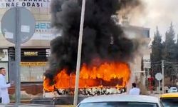 Gaziantep'te seyir halindeyken alev alan halk otobüsü küle döndü