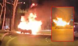 Gece yarısı korkutan yangın: Seyir halindeki otomobil küle döndü