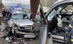 Hastanenin güvenlik kulübesine çarpan hafif ticari araçtaki baba ve oğlu yaralandı