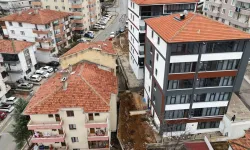 İstinat duvarı çöktü, 4 apartman boşaltıldı