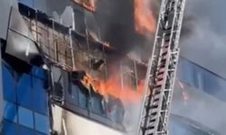 Kocaeli Gebze’de 7 Katlı İş Merkezinde Yangın Çıktı