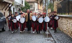 Kozan’da Ramazan Coşkusu Öğrencilerin İlahileriyle Başladı