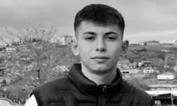 Manisa’da devrilen motosikletin sürücüsü liseli Ahmet hayatını kaybetti