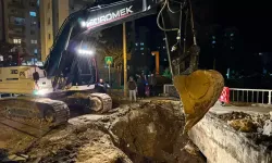 Mersin'de dere üzerindeki köprü kısmen çöktü