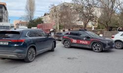 Polis Devriyesine Bıçaklı Saldırı: 4 Polis, 2 Sivil Yaralandı