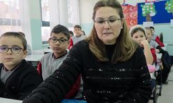 6 Şubat’ı anlatan öğretmen kameraya bile bakamadı: 65 saniyede hayatımız yıkıldı