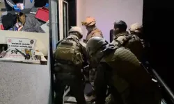 Sevgililer Günü’nde “Aşk Büyüsü” Tuzağı: 46 Milyon TL’lik Vurguna 19 Tutuklama