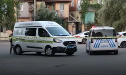 Sigara içtiği için tartıştığı eşini 13 kez bıçakladı