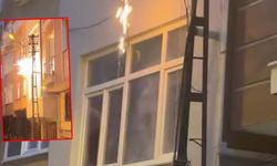 Sokakta elektrik direği patladı, mahalleli korku dolu anlar yaşadı