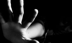 Sosyal medyadan kandırdıkları genç kızı istismar ettiler