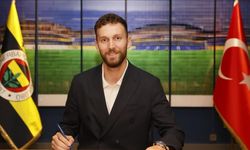 Tarık Çetin kimdir? Kaç yaşında? Nottingham Forest maçında kaleci kim olacak?