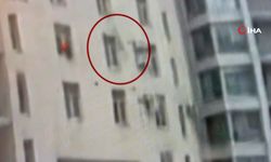 Yedinci kattan düşen çocuğu apartman görevlisi kurtardı