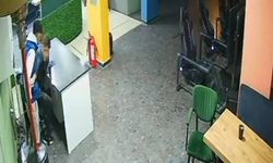17 yaşındaki çocuğun bıçaklandığı anlar güvenlik kamerasında