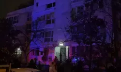 4 katlı binada korkutan yangın: 2 kişi dumandan etkilendi