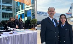 42 yıllık pilot gökyüzüne kızıyla veda etti yolcular alkışladı