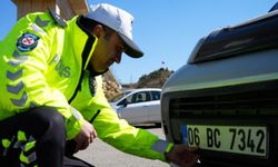 Sürücülere uyarı yapıldı; 43 ilin geçiş güzergahında APP plakalı araçlar durduruldu