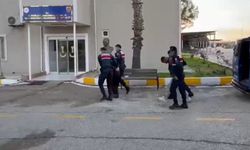 Adana’da Kur’an kursuna zarar veren iki kişi tutuklandı