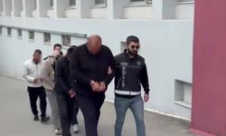 Adana’da Sahte Plaka Atölyelerine Operasyon: Yüzlerce APP Plaka Ele Geçirildi