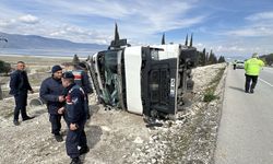 Alkollü sürücünün kullandığı tır yan yattı: 1 yaralı