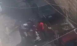 Aracına çarpan motokuryeyi darbetti; 'Yarım saat sonra görürsün' diyerek saldırdı