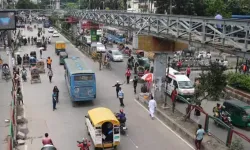 Bangladeş'te otobüs ile tren çarpıştı: 12 ölü, 26 yaralı