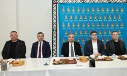 Başkan Toptaş muhtarlarla iftar sofrasında buluştu