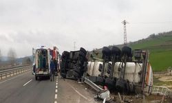 Devrilen Tankerin Sürücüsü Hayatını Kaybetti