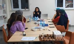 Elbistan Yurdu'nda empati mesaisi! Öğrenciler atölyede buluştu