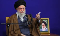 Hamaney’in 3 Günlük Cenaze Töreni Ertelendi