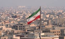 İran Devrim Muhafızları: ABD üslerini İHA ve füzelerle vurduk