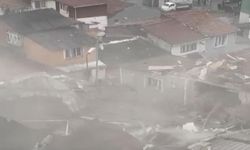 İstanbul Fatih'te 2 binanın çökmesinin ardından yaşananlar kamerada