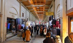 Kahramanmaraş tarihi çarşılarda bayram bereketi esnafı güldürdü