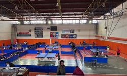 Kahramanmaraş’ta 12 ilden 23 takım masa tenisinde buluştu