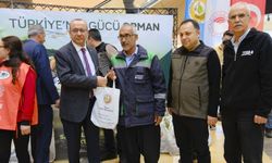 Kahramanmaraş'ta bedava fidan kuyruğu! Piazza AVM'de 2.500 adet dağıtıldı