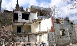 Kahramanmaraş'ta Esnaf Uyardı: Metruk Binalar Artık Tehlike Saçıyor